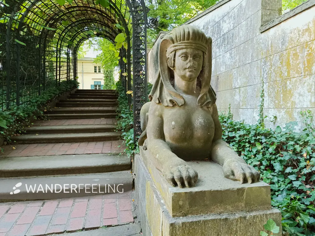 202609180-09 - Ädikulanische Treppe im Schlossgarten Glienicke, Berlin, Deutschland