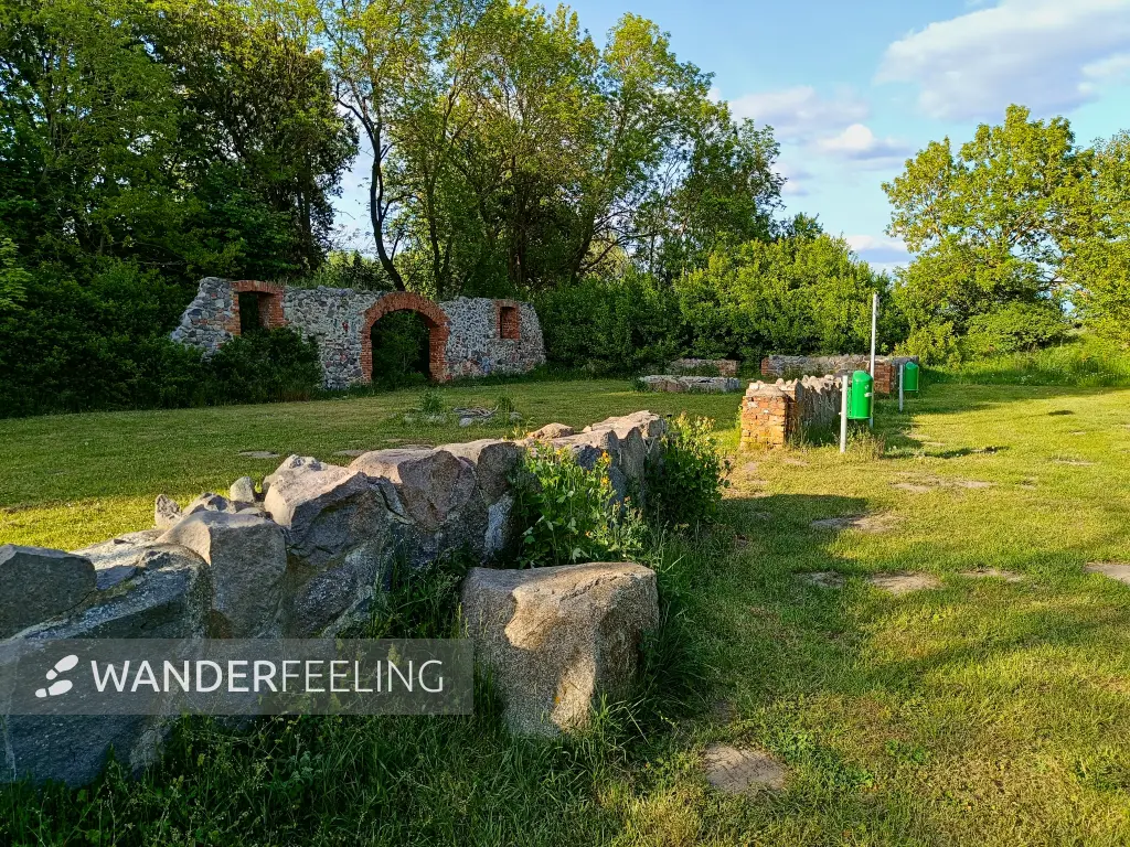202505130-30 - Alte Försterei bei Pieversdorf, Mecklenburgische Seenplatte, Mecklenburg-Vorpommern, Deutschland