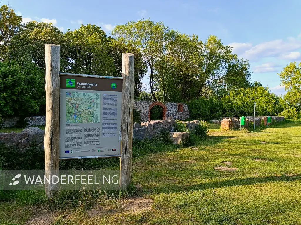 202505130-31 - Alte Försterei bei Pieversdorf, Mecklenburgische Seenplatte, Mecklenburg-Vorpommern, Deutschland