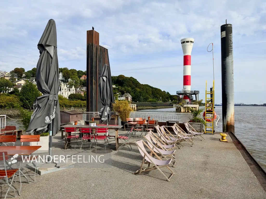 202309250-50 - Anleger am Leuchtfeuer Blankenese, Hamburg, Deutschland