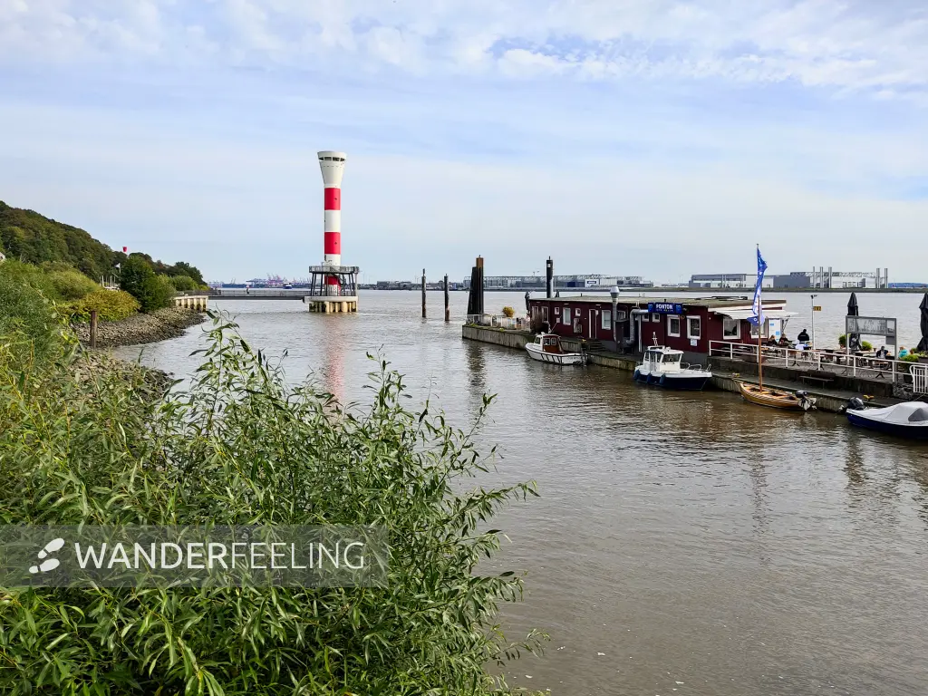 202309250-51 - Anleger am Leuchtfeuer Blankenese, Hamburg, Deutschland
