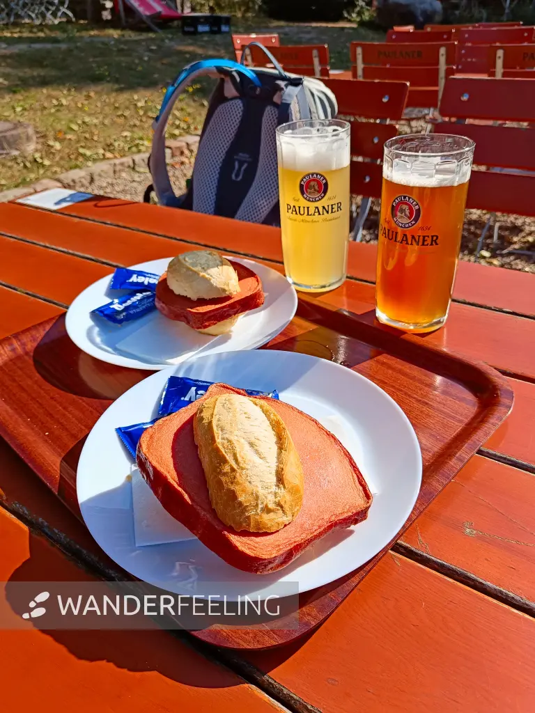 202509270-19 - Biergarten am Grunewaldturm im Grunewald, Berlin, Deutschland
