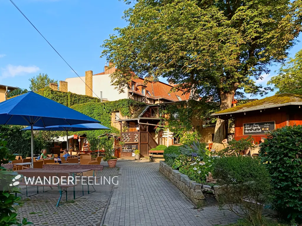 202507150-20 - Biergarten in Klein Glienicke, Potsdam, Brandenburg, Deutschland