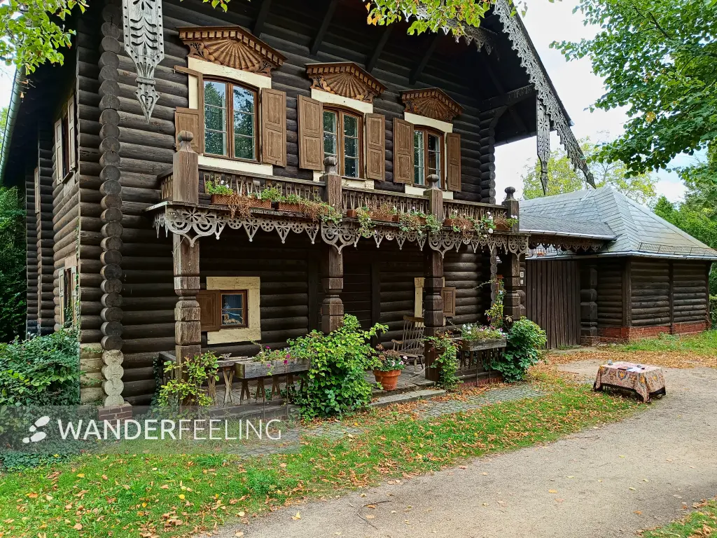 202509130-32 - Blockhaus in der Kolonie Alexandrowka, Potsdam, Brandenburg, Deutschland