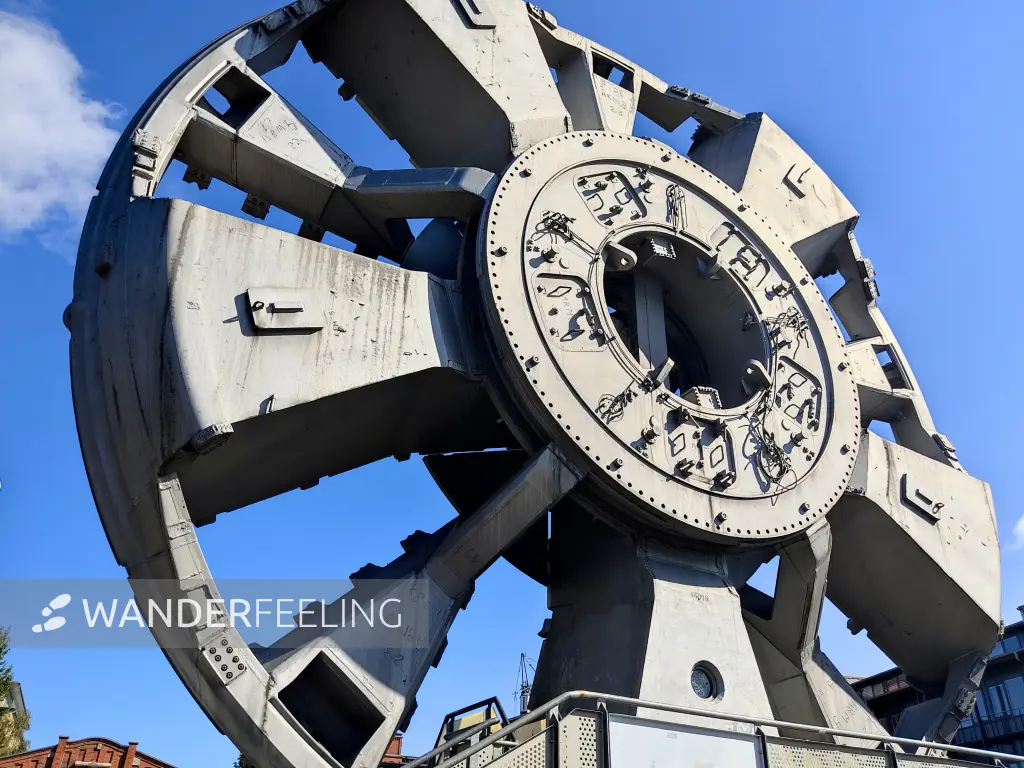 202308200-32 - Bohrkopf T.R.U.D.E. in Barmbek, Hamburg, Deutschland