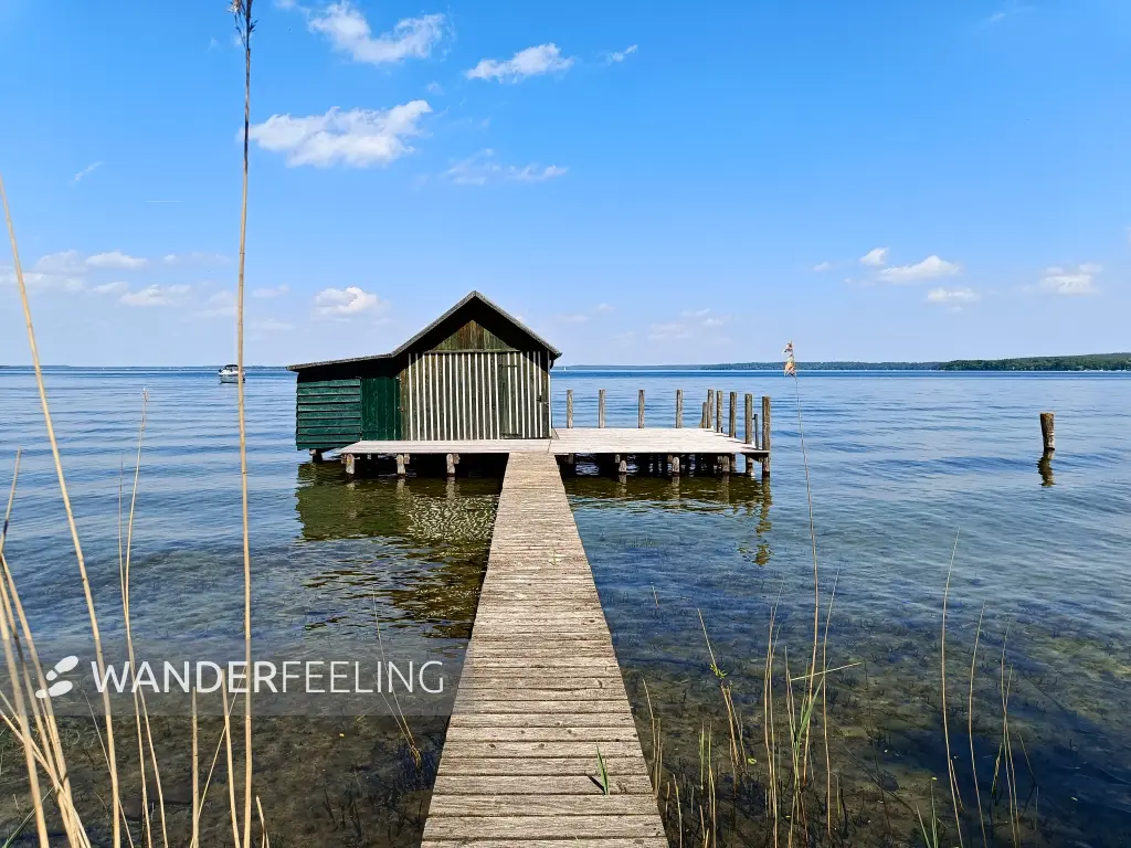 202605230-26 - Bootshaus im Plauer See bei Plau am See, Mecklenburgische Seenplatte, Mecklenburg-Vorpommern, Deutschland
