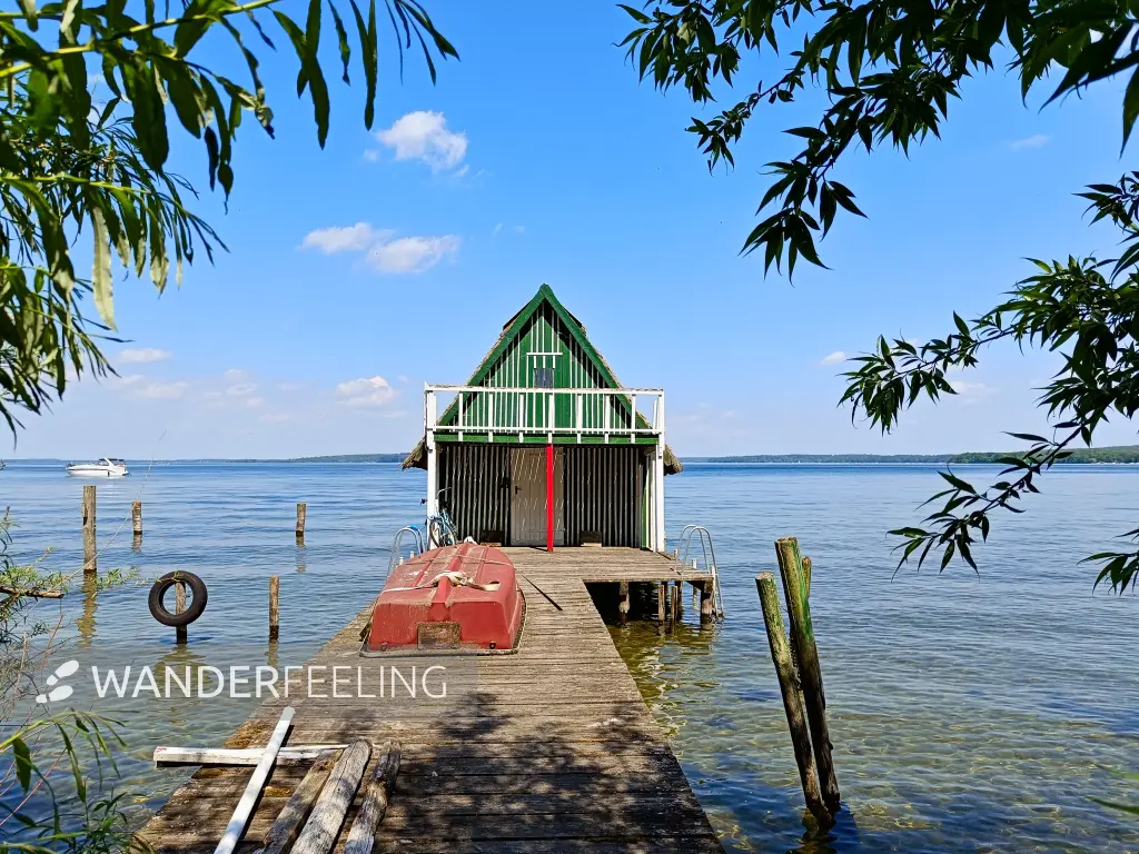 202605230-27 - Bootshaus im Plauer See bei Plau am See, Mecklenburgische Seenplatte, Mecklenburg-Vorpommern, Deutschland