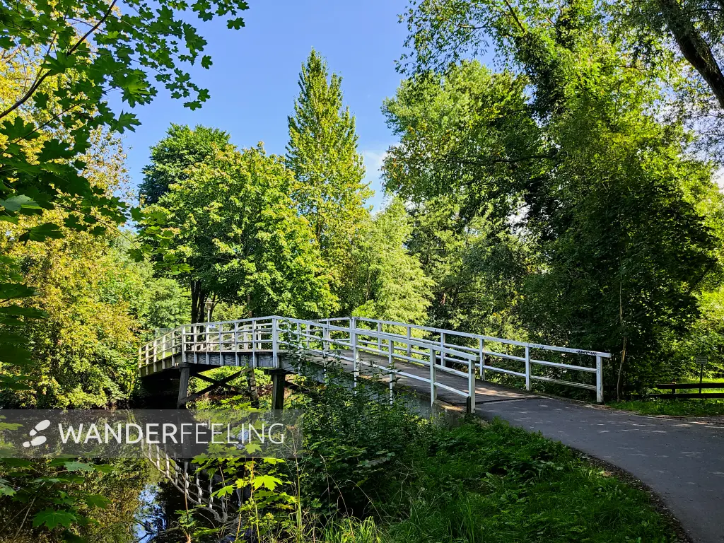 202308220-17 - Brücke über den Burggraben in Stade, Niedersachsen, Deutschland