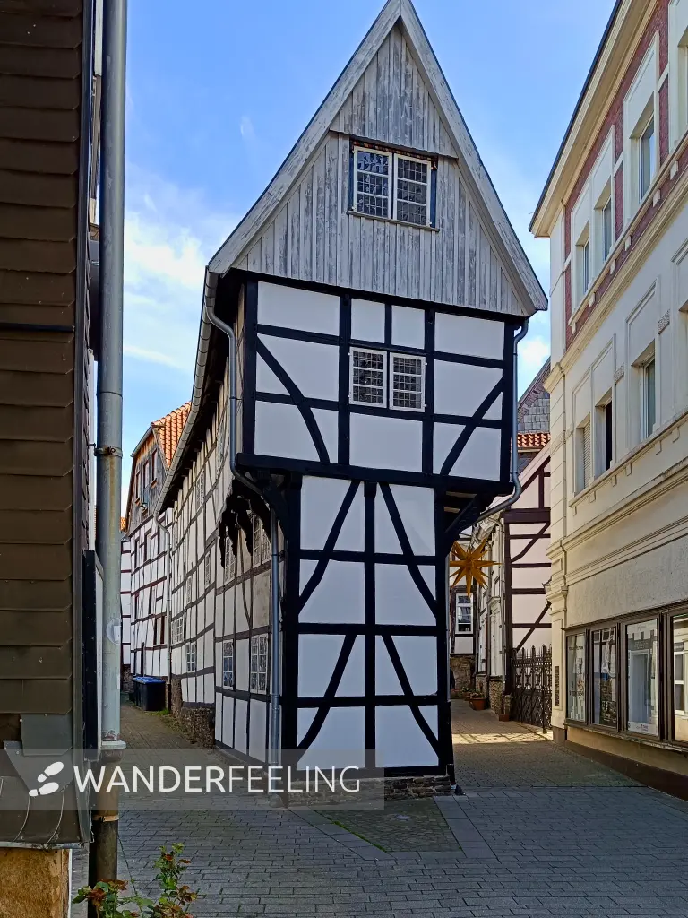 202604260-03 - Bügeleisenhaus in Hattingen, Ruhrgebiet, Nordrhein-Westfalen, Deutschland