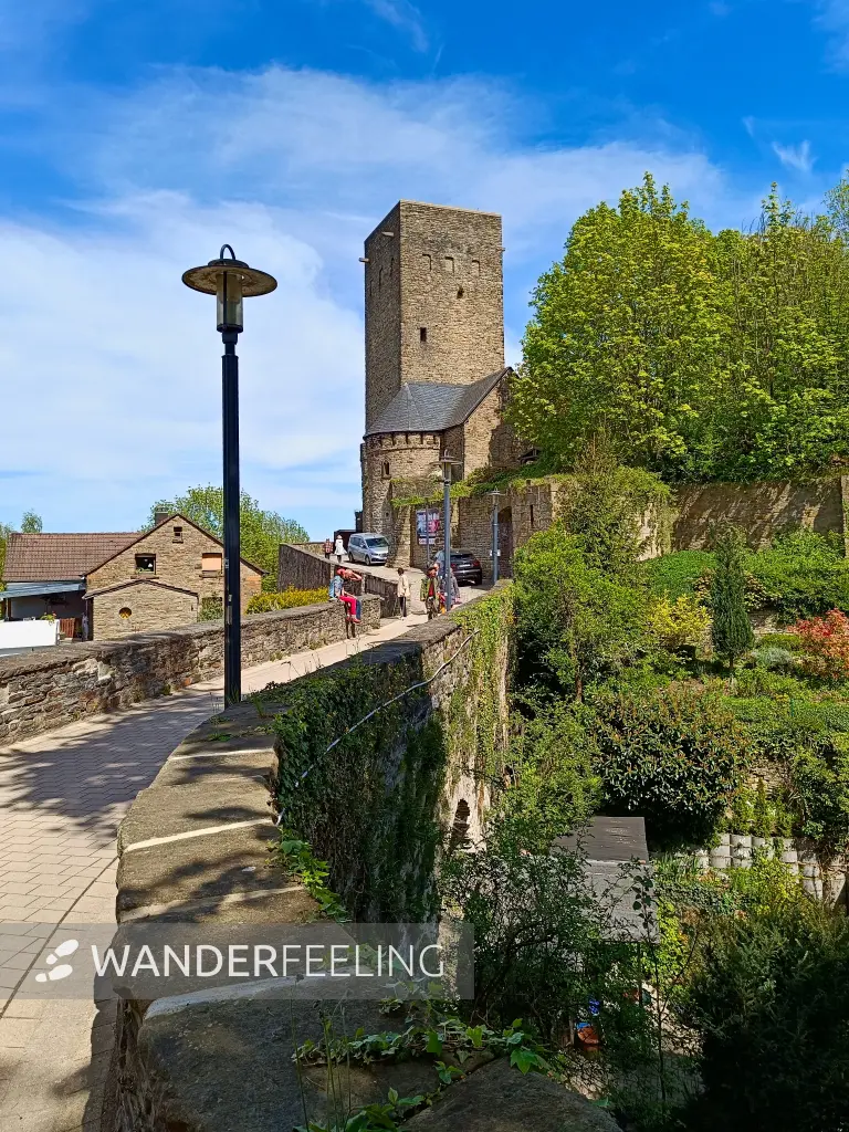 202604260-25 - Burg Blankenstein, Ruhrgebiet, Nordrhein-Westfalen, Deutschland