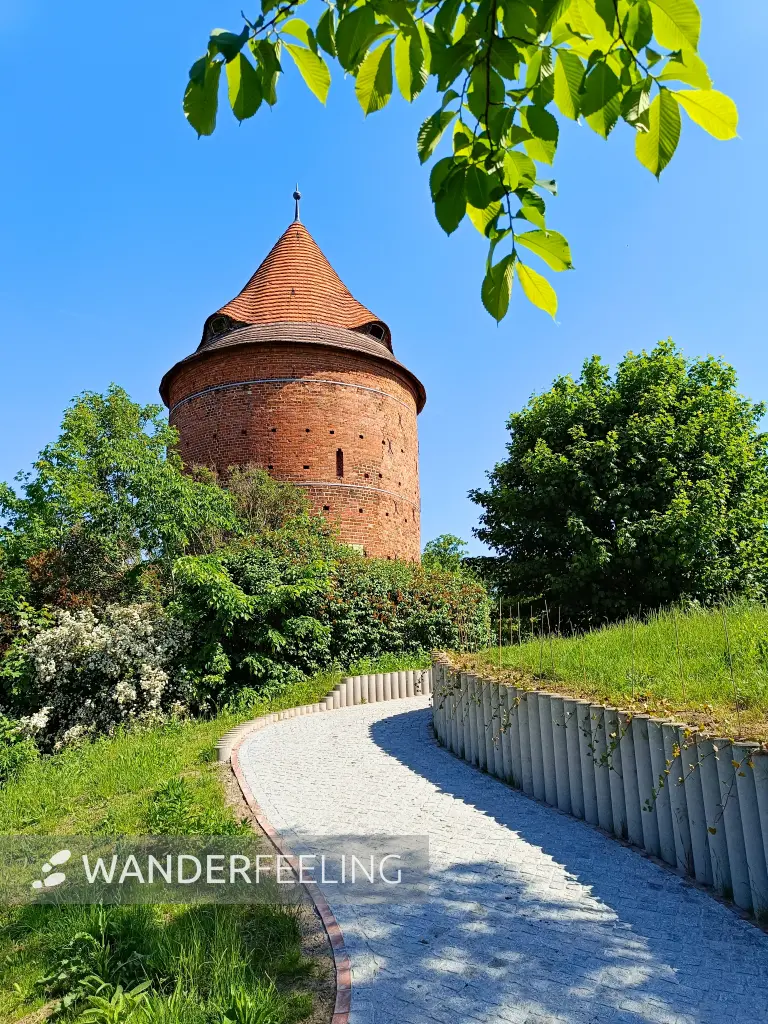 202605230-37 - Burgturm in Plau am See, Mecklenburgische Seenplatte, Mecklenburg-Vorpommern, Deutschland