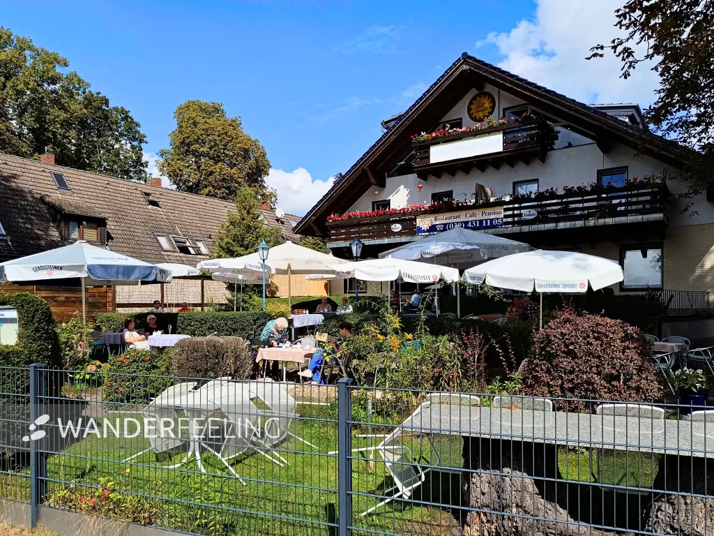 202508300-20 - Café »Zur Sonne« an der Oberhavel in Konradshöhe, Berlin, Deutschland
