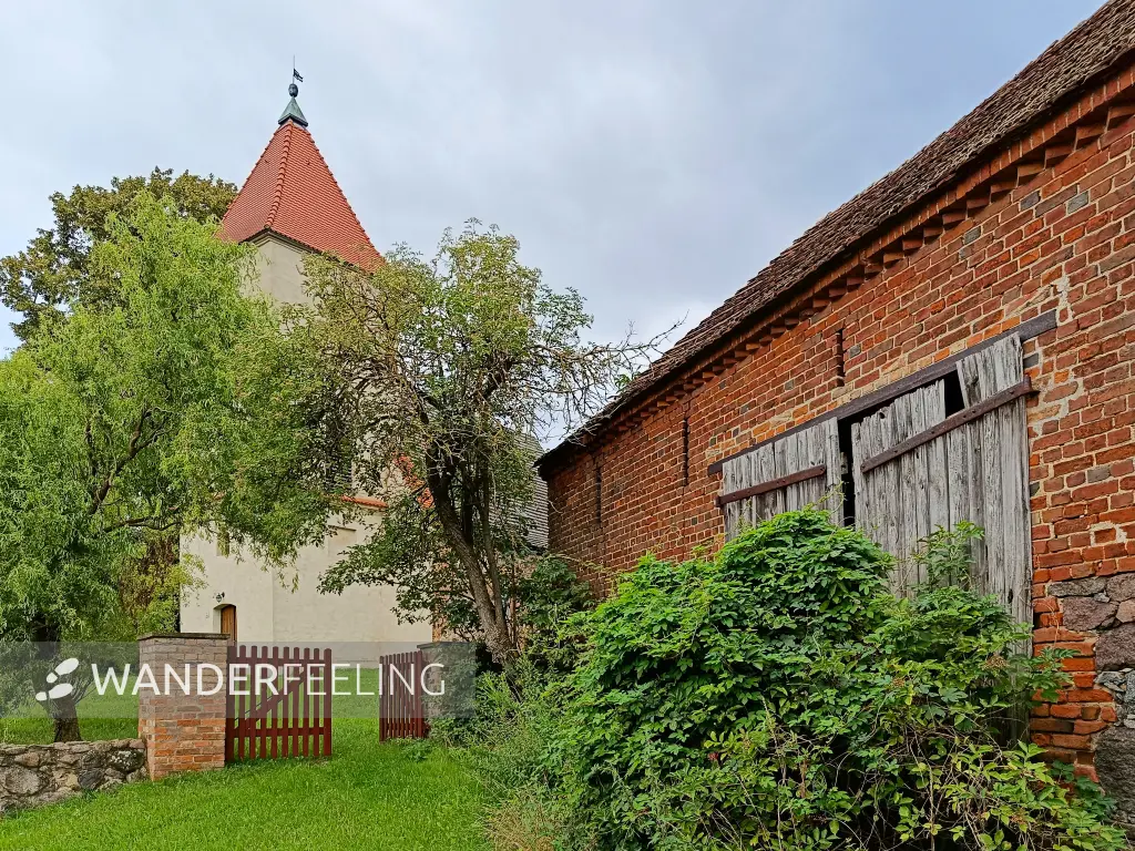 202508020-04 - Dorfkirche in Dahmsdorf, Märkische Schweiz, Seenland Oder-Spree, Brandenburg, Deutschland