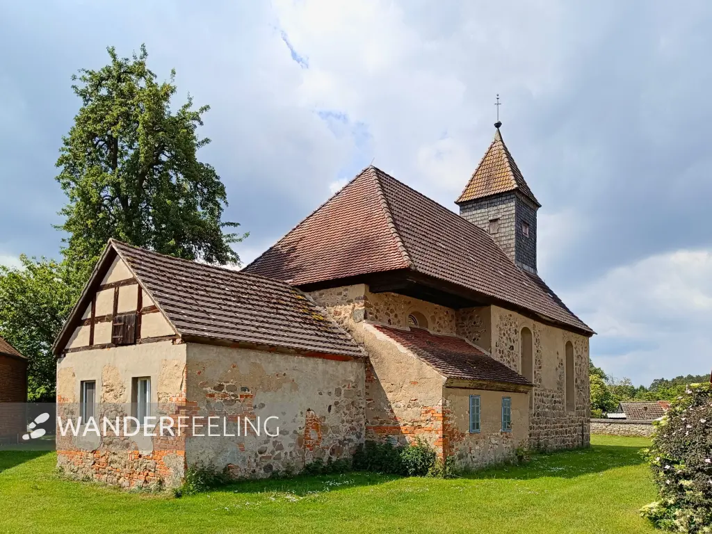 202505310-02 - Dorfkirche Schlamau, Fläming, Brandenburg, Deutschland