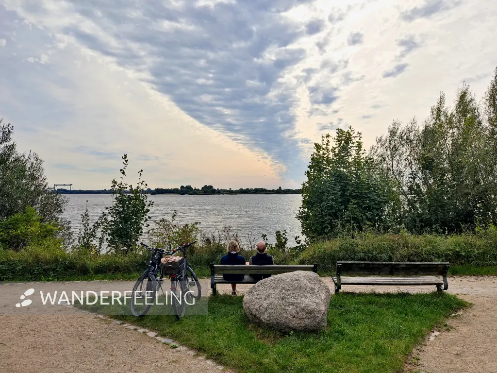 202309250-42 - Elbe bei Blankenese, Hamburg, Deutschland