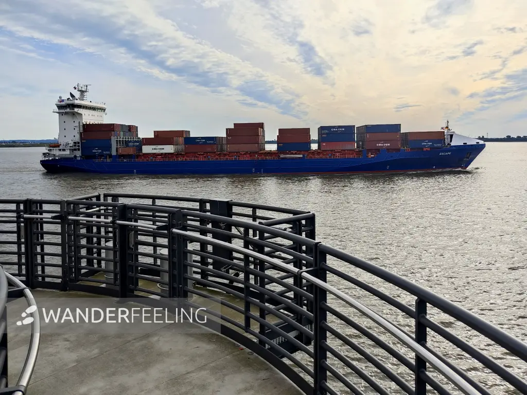 202309250-53 - Elbe bei Blankenese, Hamburg, Deutschland