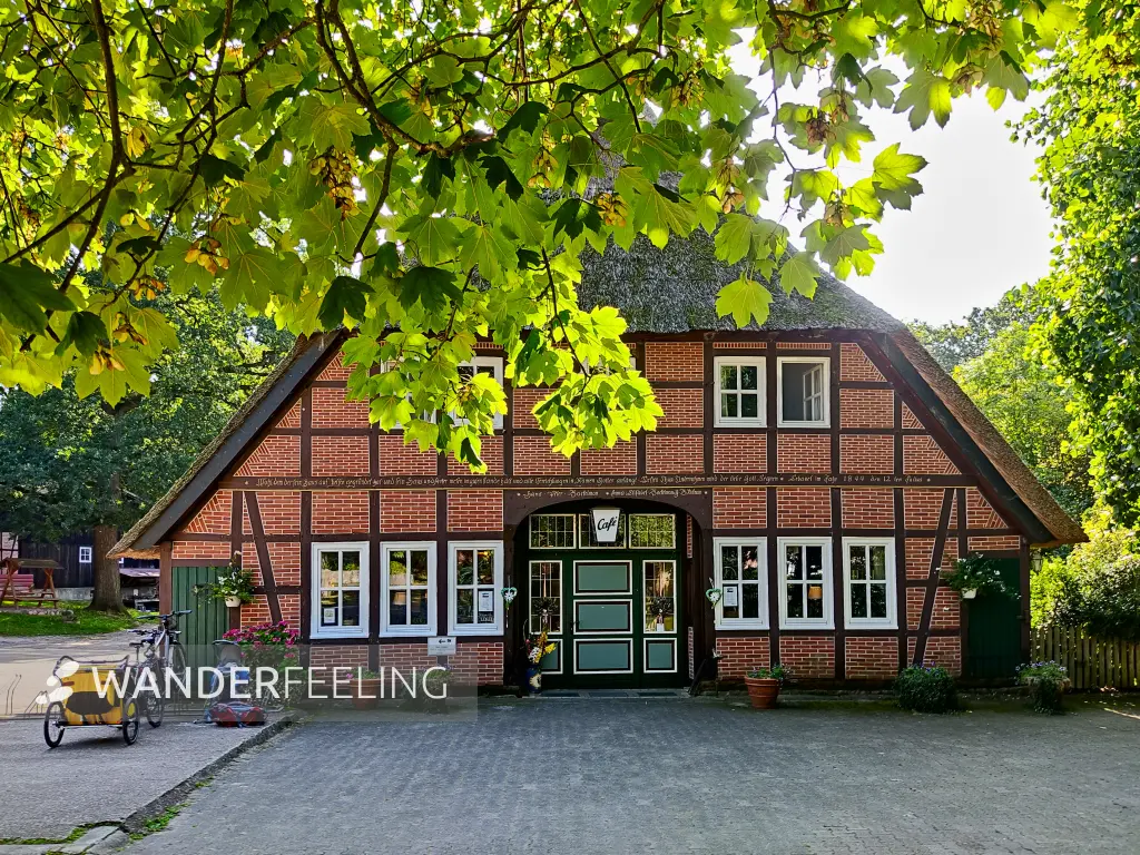 202308210-02 - Fachwerkhaus in Overhaverbeck, Lüneburger Heide, Niedersachsen, Deutschland