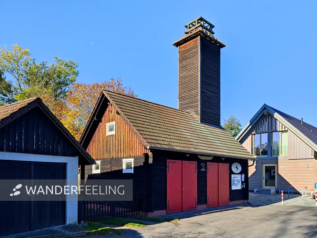 202311040-14 - Feuerwehrhaus in Lehde, Spreewald, Brandenburg, Deutschland