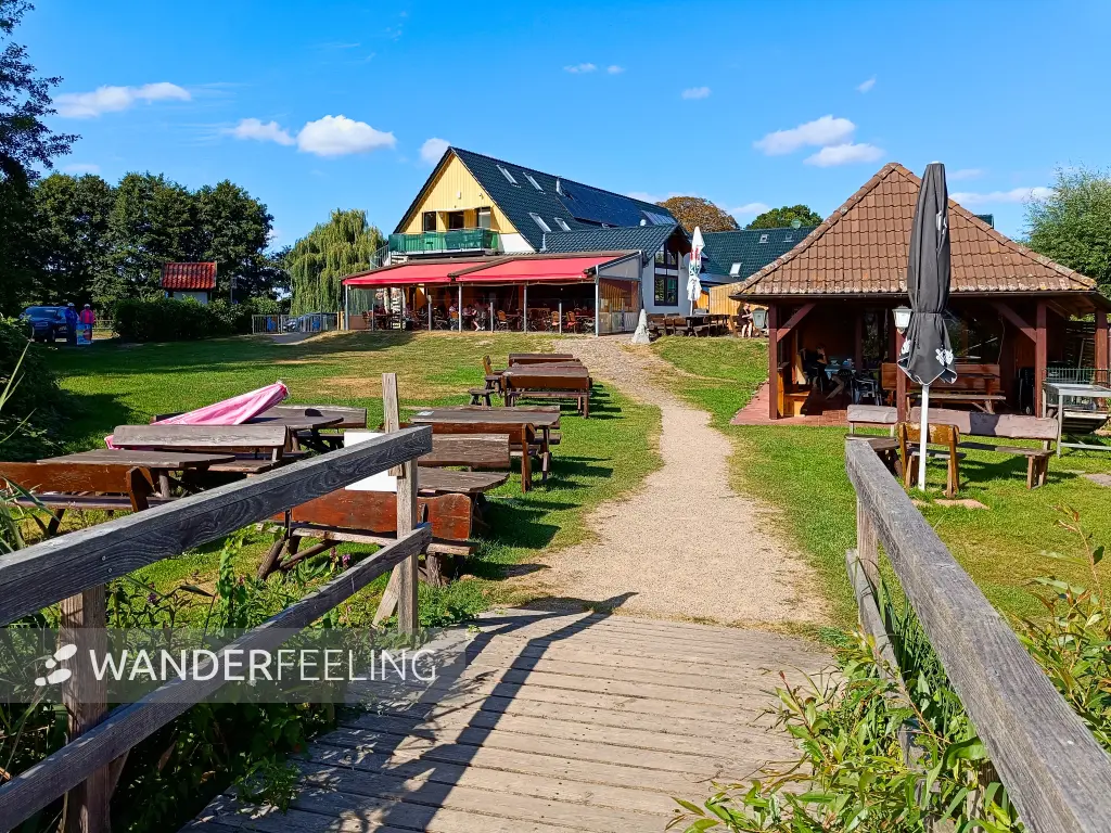 202508260-38 - Fischrestaurant in Wendorf bei Alt Schwerin, Mecklenburgische Seenplatte, Mecklenburg-Vorpommern, Deutschland