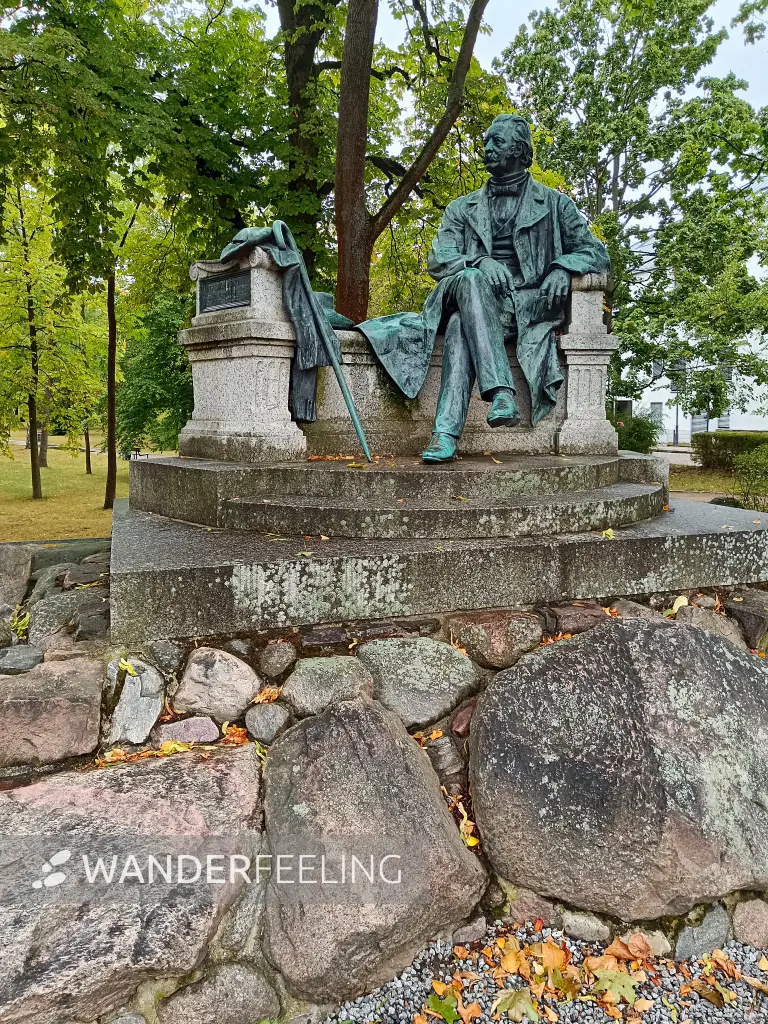 202609050-25 - Fontane-Denkmal in Neuruppin, Ruppiner Seenland, Brandenburg, Deutschland