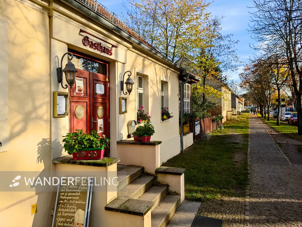 202311130-39 - Gasthaus in Müggelheim, Berlin, Deutschland