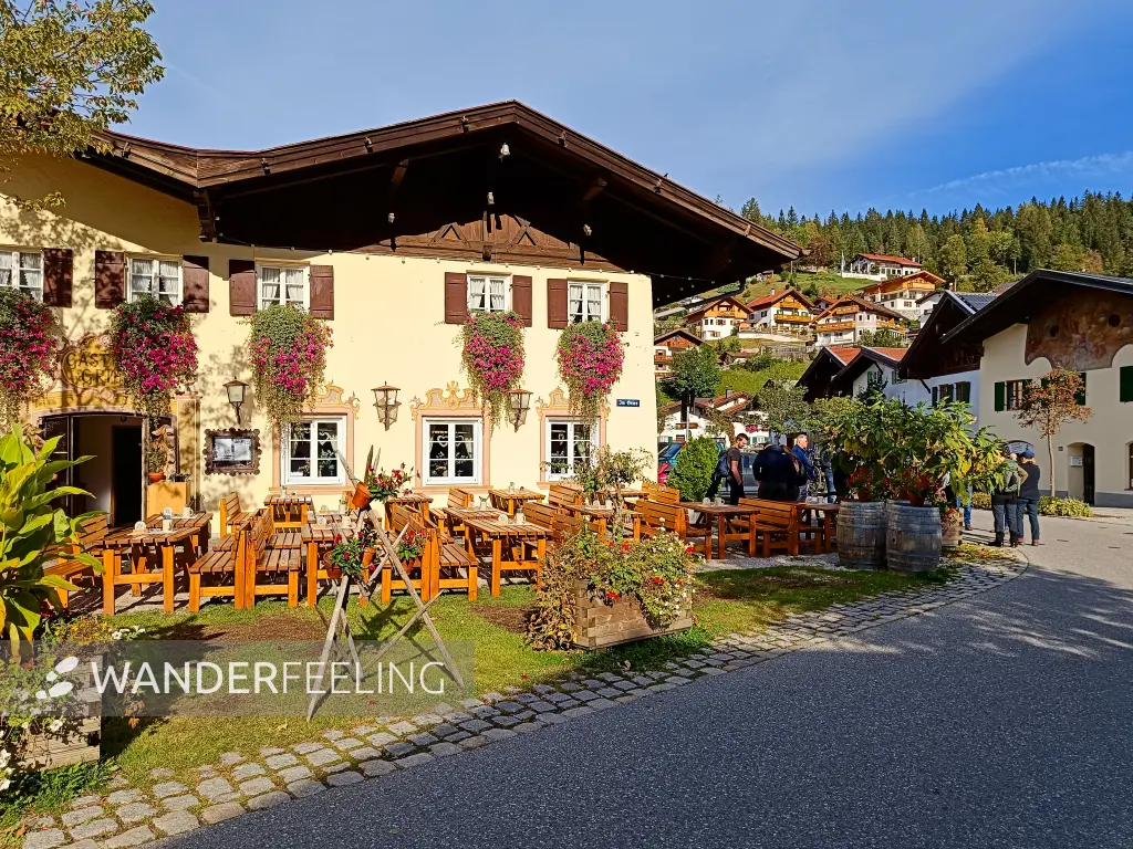 202409220-12 - Gasthof in Mittenwald, Oberbayern, Bayern, Deutschland