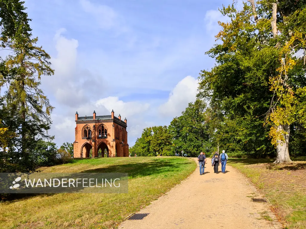 202310140-29 - Gerichtslaube im Park Babelsberg, Potsdam, Brandenburg, Deutschland