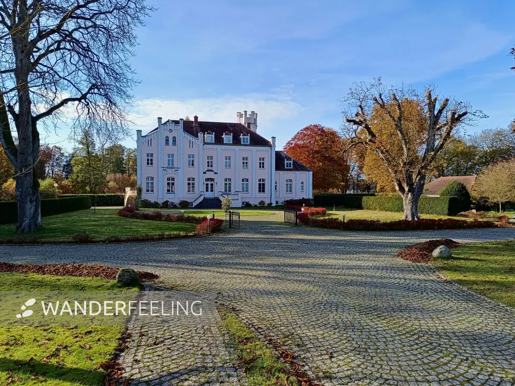 202511050-22 - Gutshaus in Groß Labenz, Mecklenburgische Seenplatte, Mecklenburg-Vorpommern, Deutschland