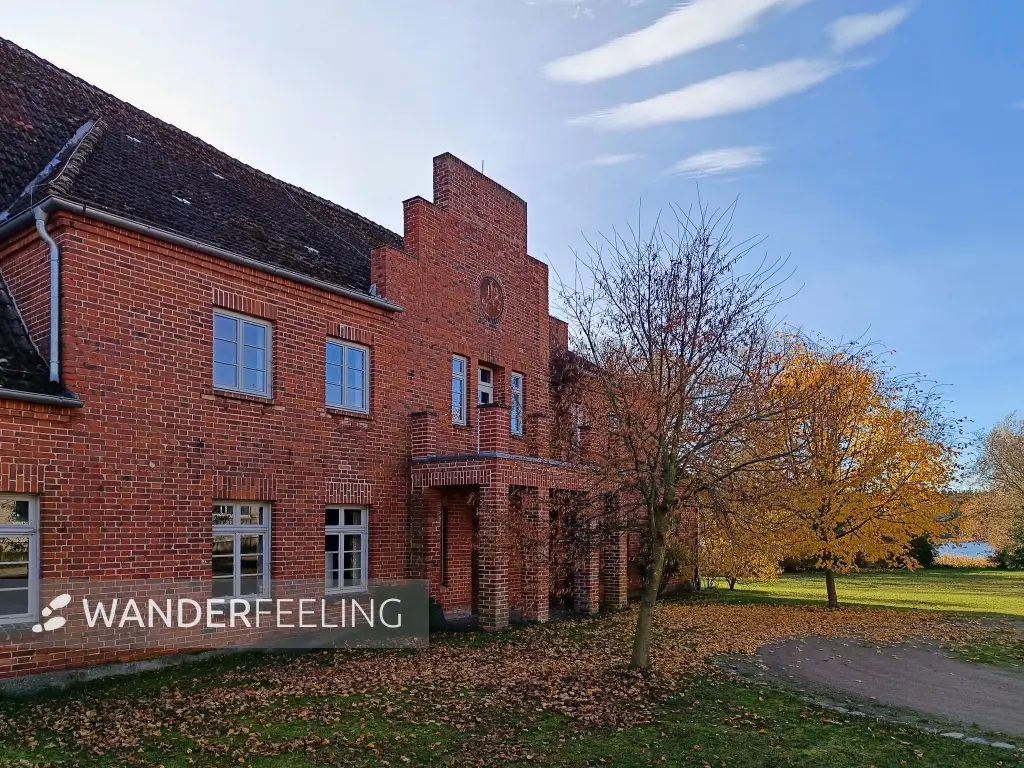 202511050-13 - Gutshaus in Klein Labenz, Mecklenburgische Seenplatte, Mecklenburg-Vorpommern, Deutschland