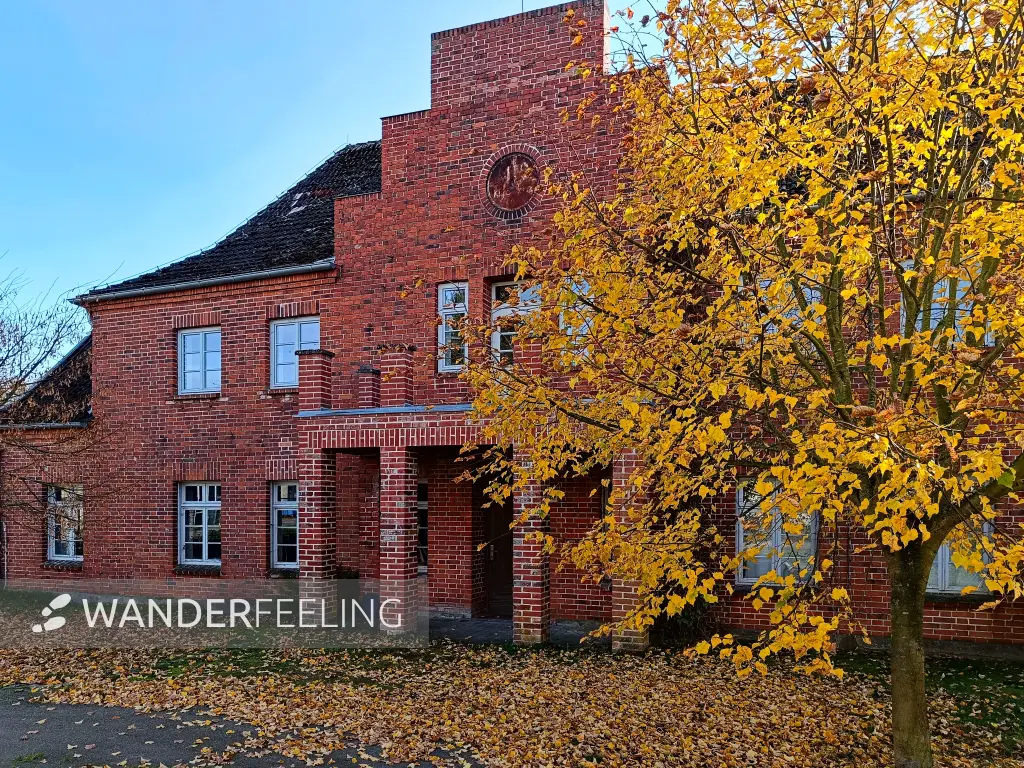 202511050-15 - Gutshaus in Klein Labenz, Mecklenburgische Seenplatte, Mecklenburg-Vorpommern, Deutschland