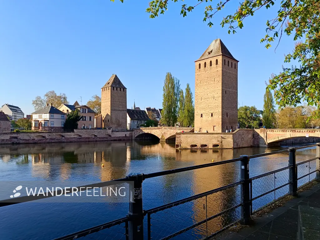 202504100-61 - Heinrichsturm und Hans von Altheimturm in Strasbourg, Elsass, Frankreich