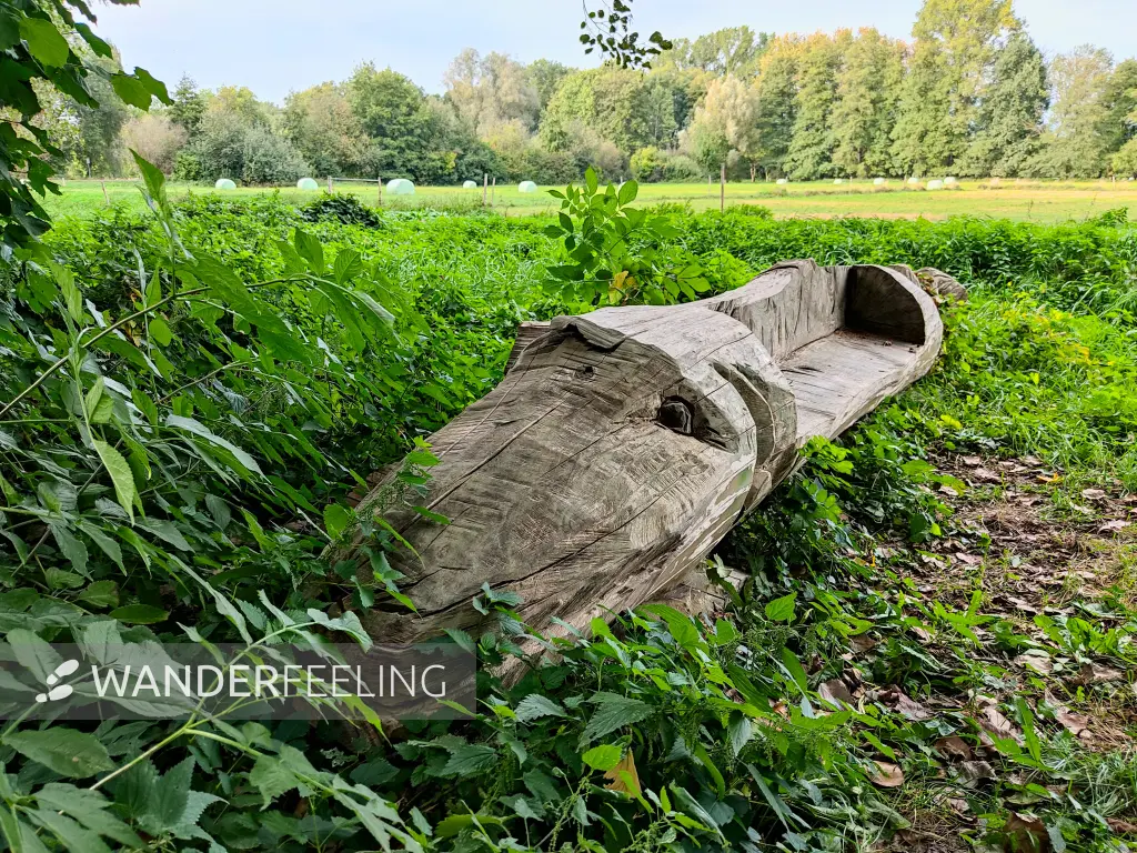 202310060-39 - Holzskulpturen in Raddusch, Spreewald, Brandenburg, DeutschandSpr