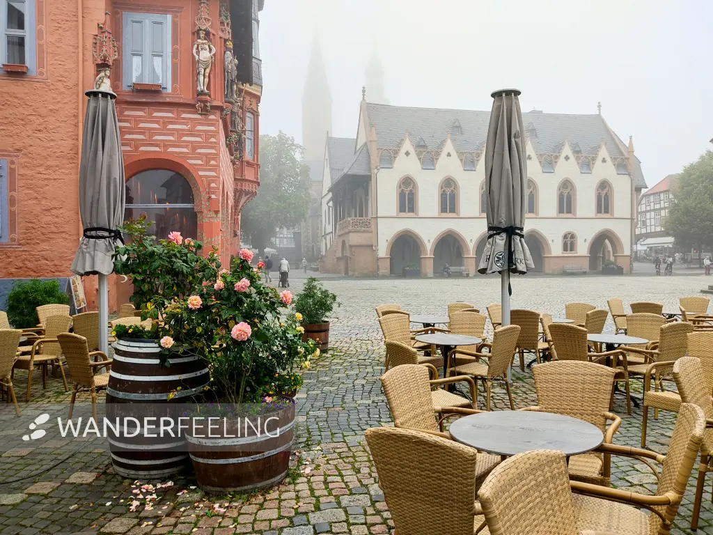 202308170-41 - Hotel Kaiserworth und Rathaus in Goslar, Harz, Niedersachsen, Deutschland