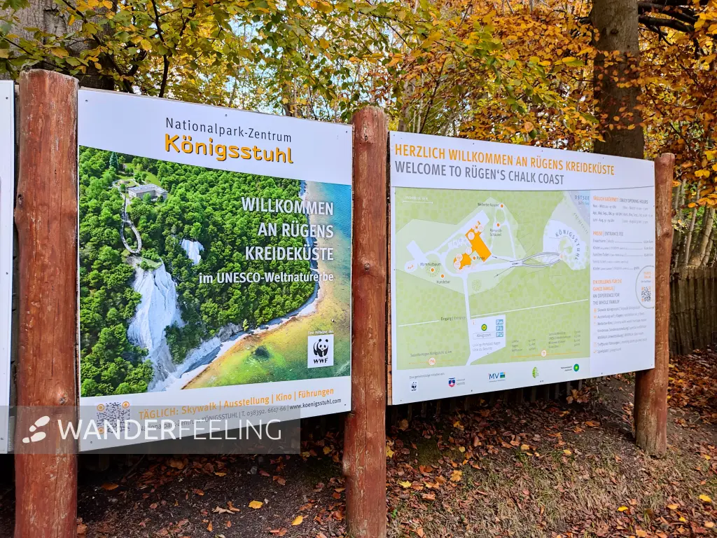 202311070-53 - Informationstafeln im Nationalpark Jasmund, Rügen, Mecklenburg-Vorpommern, Deutschland