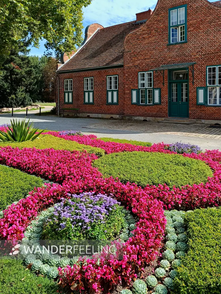 202509130-28 - Kavalierhaus im Neuen Garten, Potsdam, Brandenburg, Deutschland