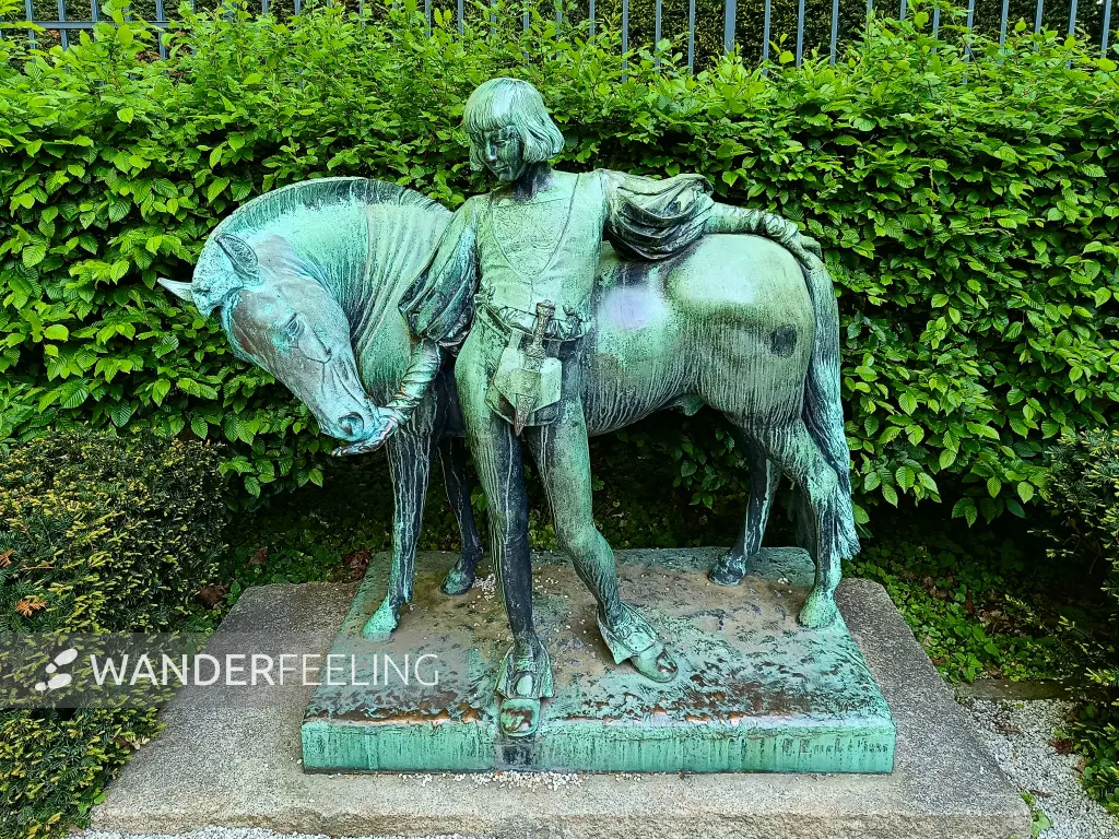 202405010-56 - »Knabe mit Pony« von Erdmann Encke im Großen Tiergarten, Berlin, Deutschland