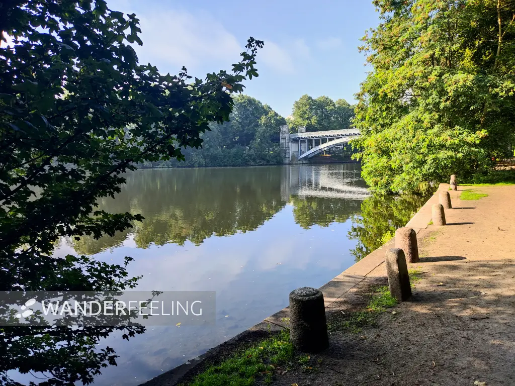 202308200-13 - Kuhmühlenteich in Uhlenhorst, Hamburg, Deutschland