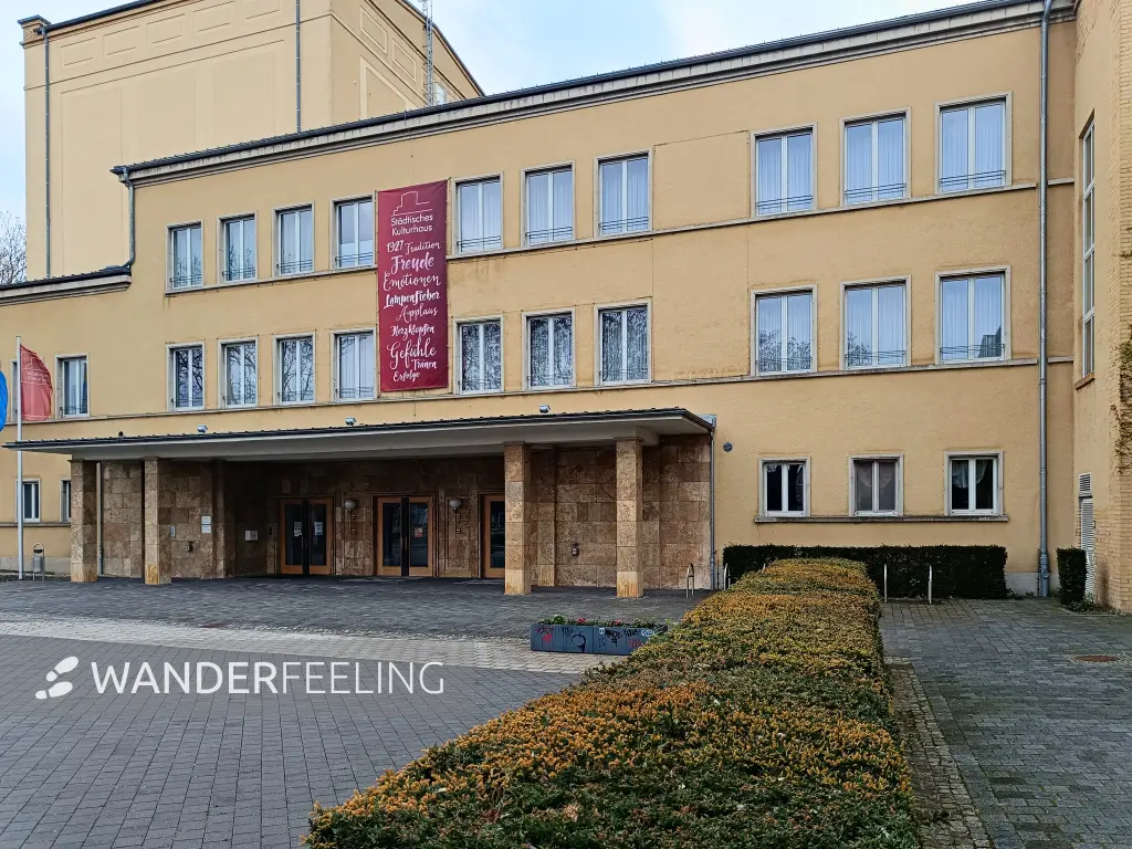 202404240-33 - Kulturhaus in Wolfen, Anhalt-Dessau-Wittenberg, Sachsen-Anhalt, Deutschland