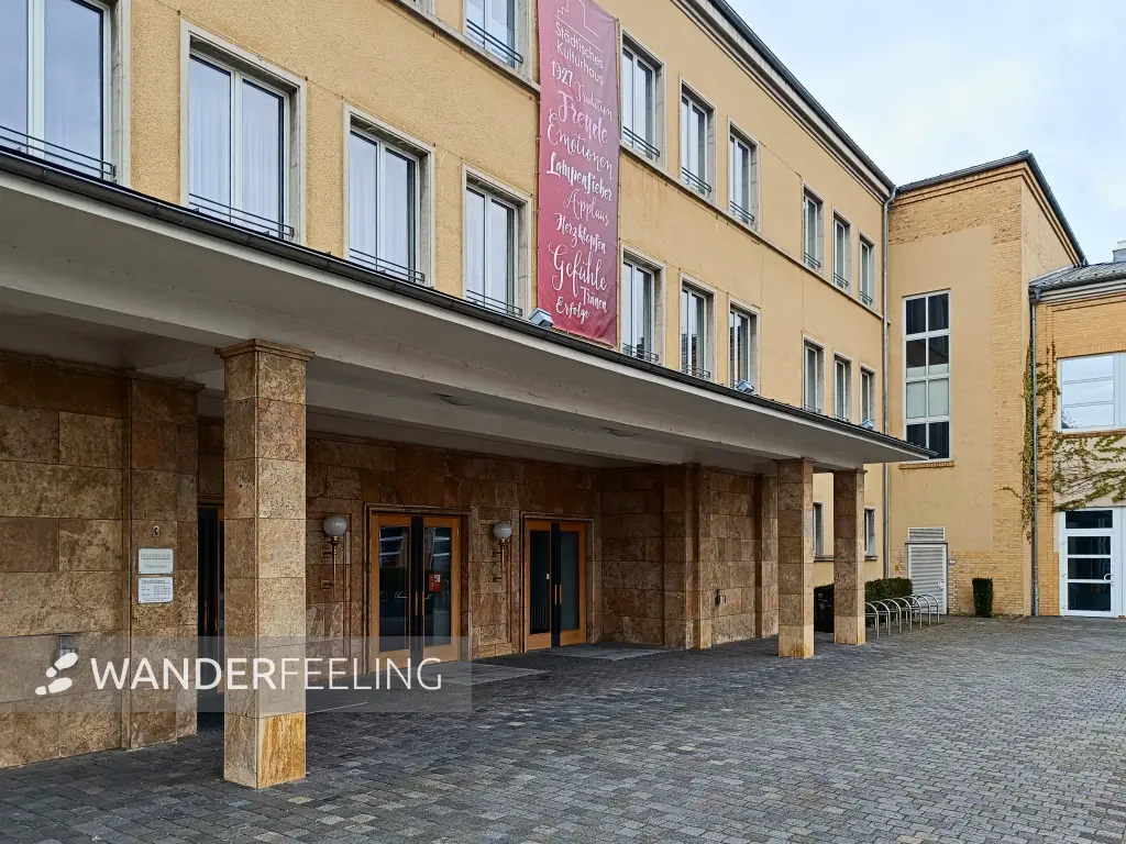 202404240-34 - Kulturhaus in Wolfen, Anhalt-Dessau-Wittenberg, Sachsen-Anhalt, Deutschland