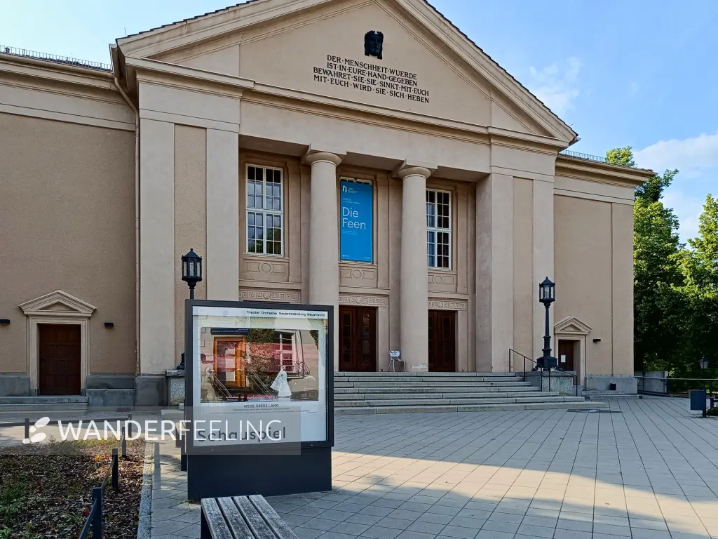 202506030-28 - Landestheater Neustrelitz, Mecklenburgische Seenplatte, Mecklenburg-Vorpommern, Deutschland