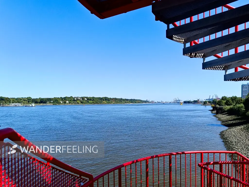 202408120-24 - Leuchtfeuer an der Elbe in Finkenwerder, Hamburg, Deutschland