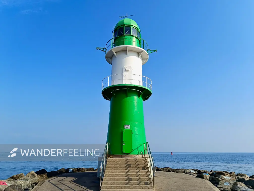 202409040-45 - Leuchtturm auf der Westmole in Warnemünde, Mecklenburgische Ostseeküste, Mecklenburg-Vorpommern, Deutschland
