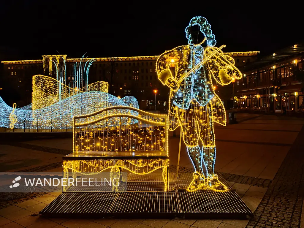 202312181-17 - Lichtskulptur auf der Lichterwelt in Magdeburg, Elbe-Börde-Heide, Sachsen-Anhalt, Deutschland