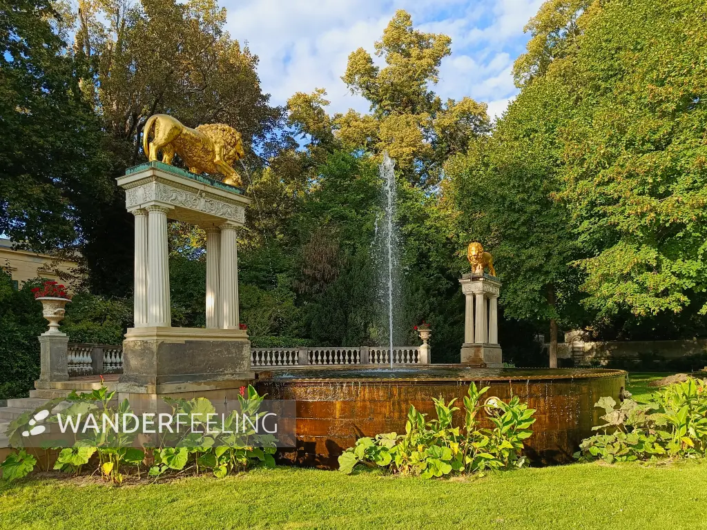 202609120-01 - Löwenfontäne im Schlossgarten Glienicke, Berlin, Deutschland