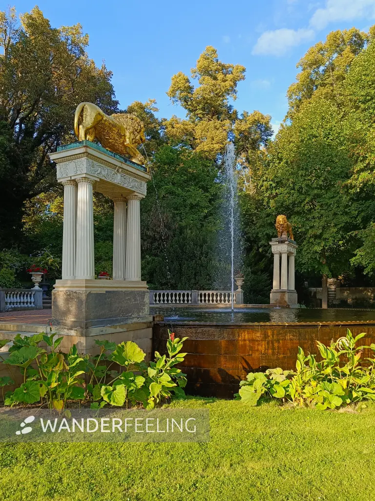 202609120-03 - Löwenfontäne im Schlossgarten Glienicke, Berlin, Deutschland