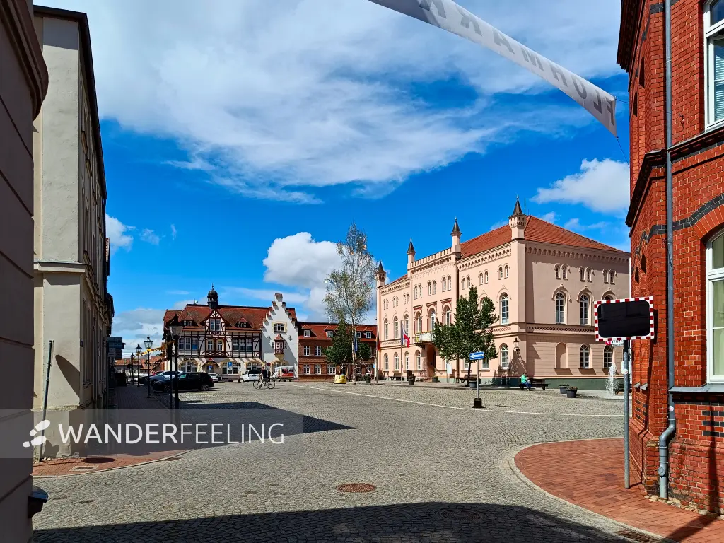 202605040-02 - Marktplatz in Sternberg, Mecklenburgische Seenplatte, Mecklenburg-Vorpommern, Deutschland