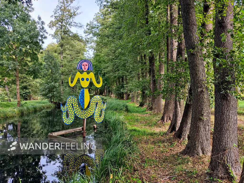 202310060-08 - Melusine an der Radduscher Kahnfahrt bei Raddusch, Spreewald, Brandenburg, Deutschand