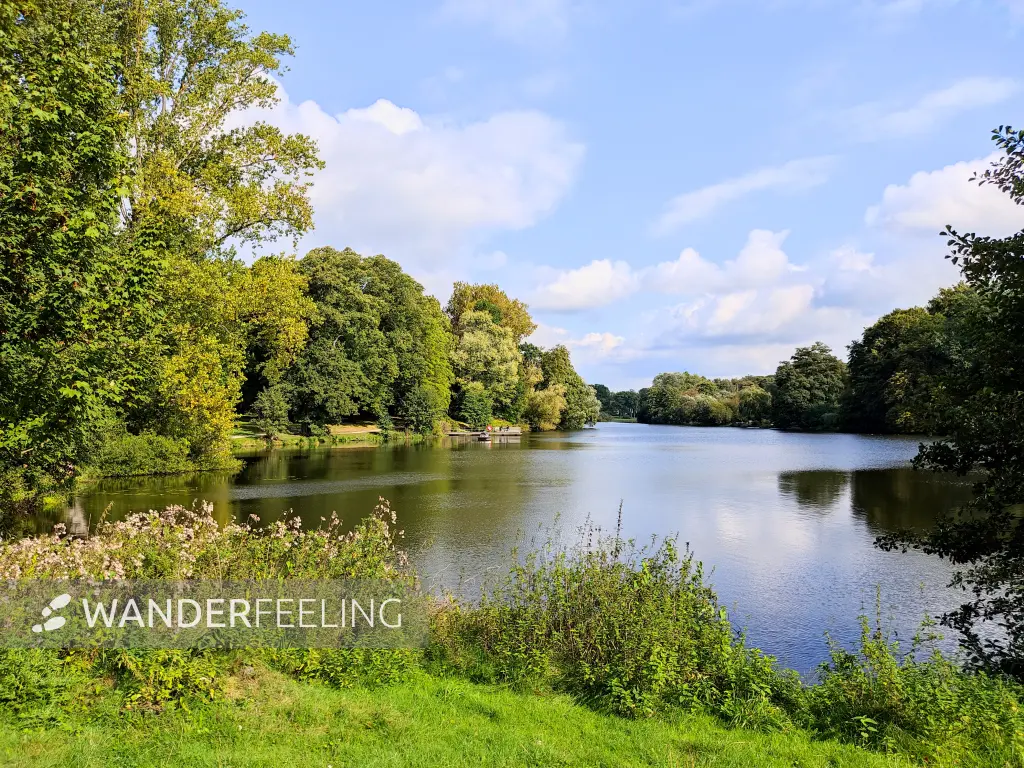 202309230-33 - Mühlenteich in Reinbek, Herzogtum Lauenburg und Stormarn, Schleswig-Holstein, Deutschland