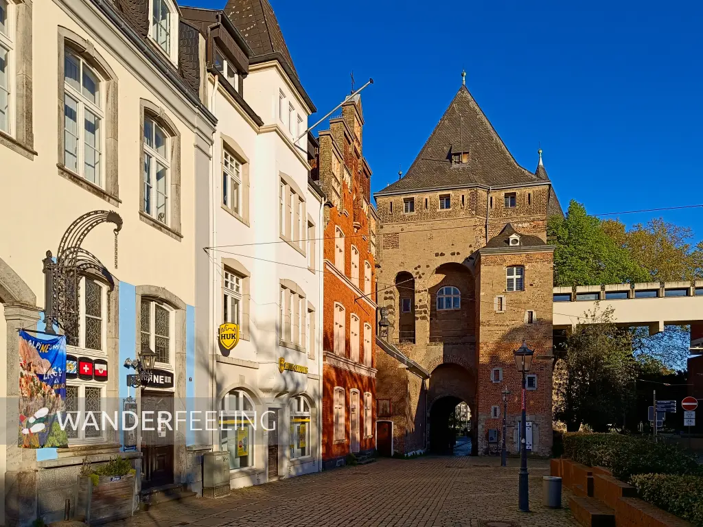 202604231-30 - Obertor in Neuss, Niederrhein, Nordrhein-Westfalen, Deutschland