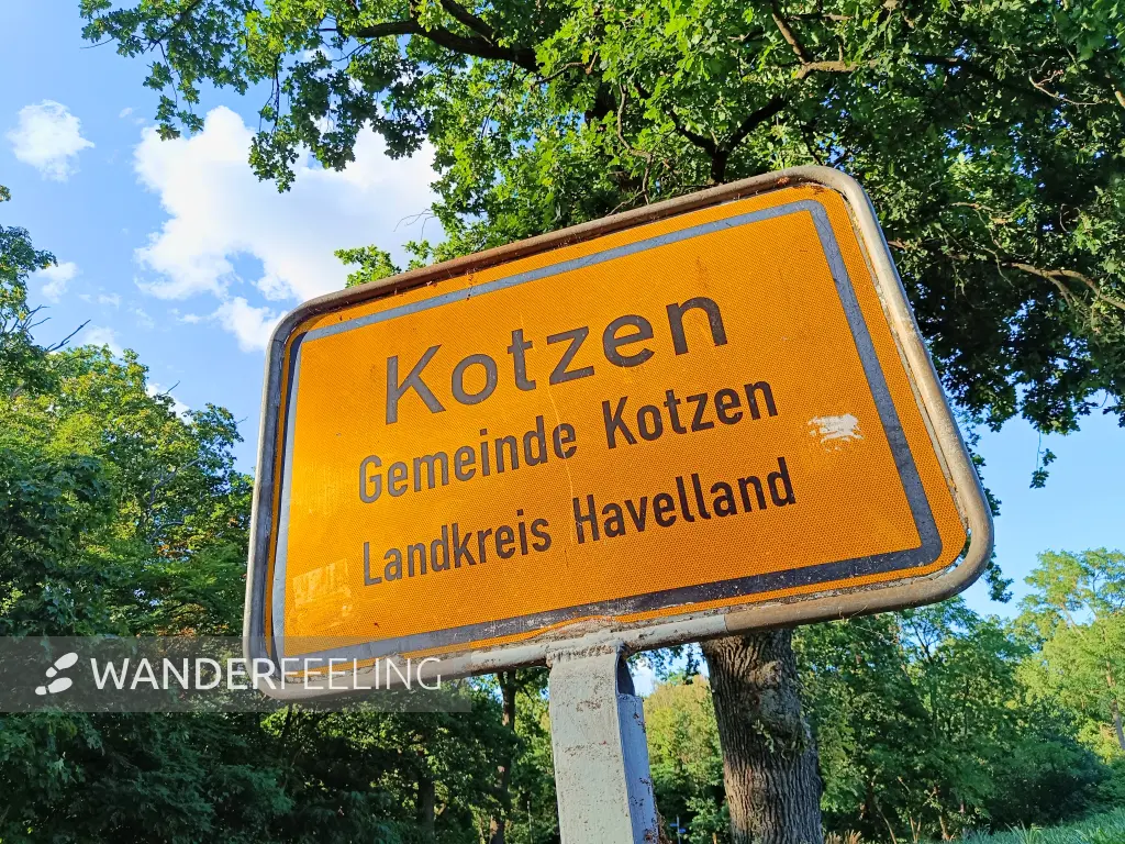 202607210-22 - Ortsschild in Kotzen, Havelland, Brandenburg, Deutschland